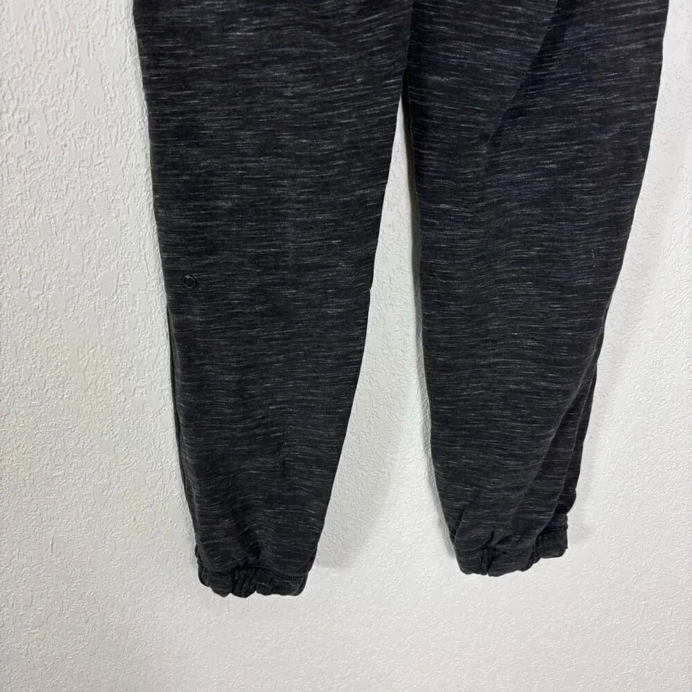 Lululemon‎ Heathered Grey Jogger Sweatpants Women’s size 4